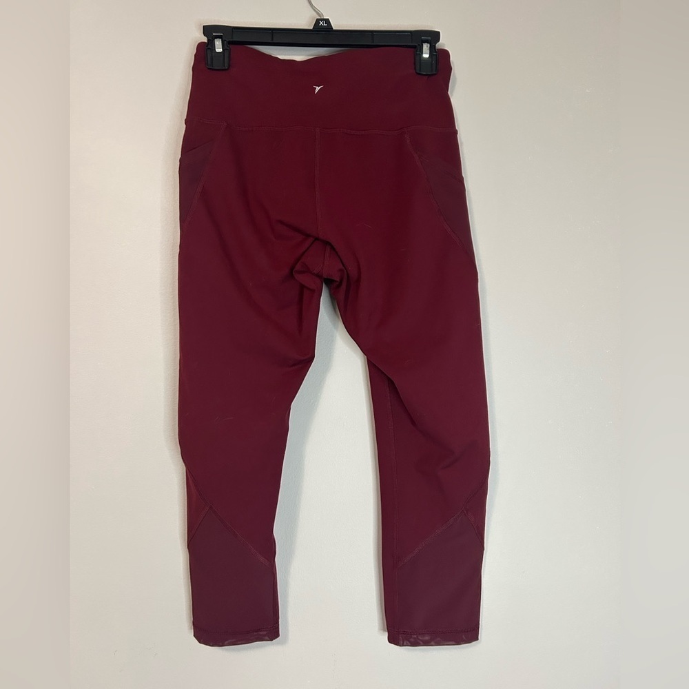 Old Navy Active Maroon Leggings, Size XS - Picture 8 of 8